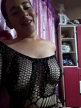 Snapshot of Valentinass20 chatting on 11/14/25, 01:59 Valentinass20 online show from 11/14/25, 01:59