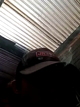 Snapshot of Khalid16_ chatting on 11/11/25, 02:17 Khalid16 online show from 11/11/25, 02:17