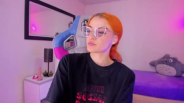 celeste blazze  online show from 02/11/26, 05:29