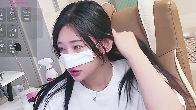 Snapshot of Milk_Sola chatting on 06/07/26, 02:43 Milk Sola online show from 06/07/26, 02:43