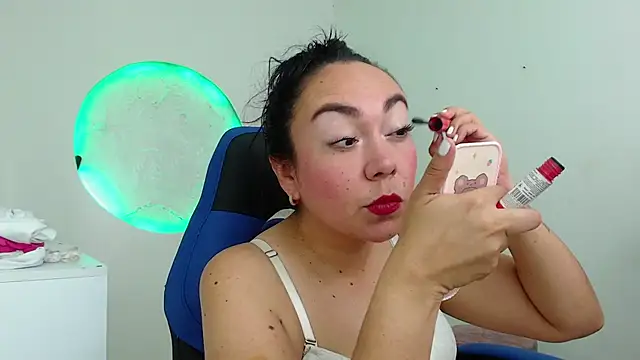 Yadis hot online show from 11/05/25, 08:53