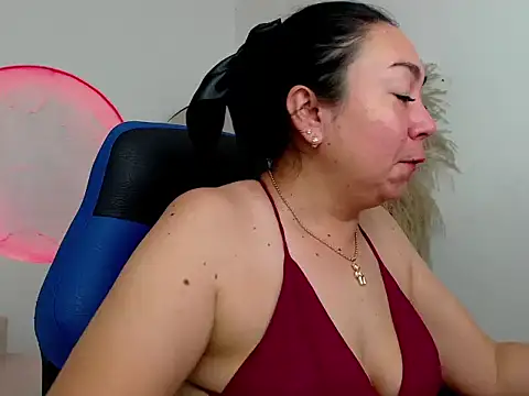 Yadis hot online show from 01/10/26, 09:05