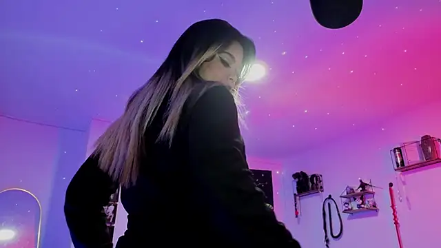 AshGraven online show from 02/18/26, 03:24