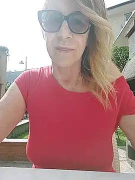 susylux online show from 04/17/26, 01:58