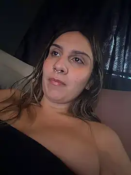 Snapshot of sarah_honey__ chatting on 02/20/26, 02:28 sarah honey online show from 02/20/26, 02:28