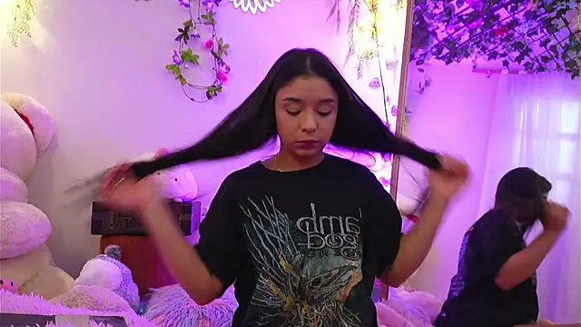 Snapshot of ISA_NIXON chatting on 11/27/25, 08:33 ISA NIXON online show from 11/27/25, 08:33