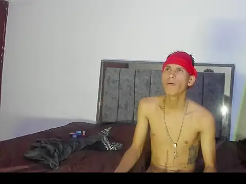 kevin sexlove2 online show from 11/13/25, 02:43