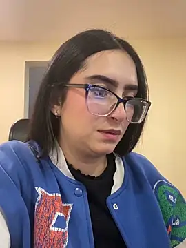 Kloe Novoa online show from 04/15/26, 07:58