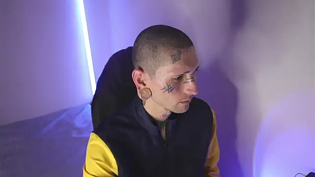 TokyoHatsumoto online show from 02/08/26, 12:47