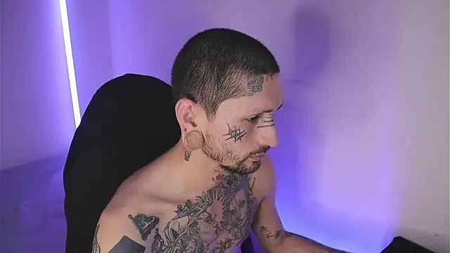 TokyoHatsumoto online show from 02/21/26, 10:55