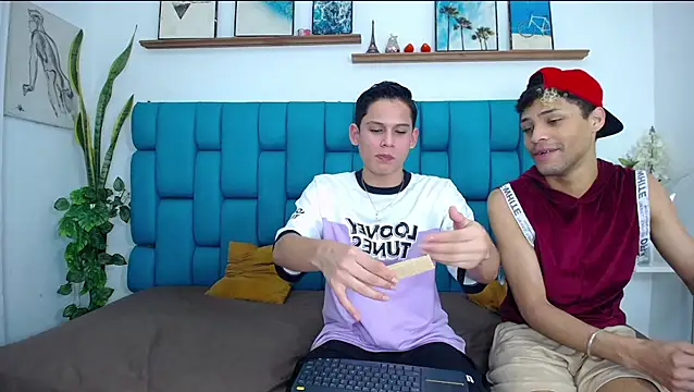 Hot Boys Latinos X online show from 02/26/26, 11:04