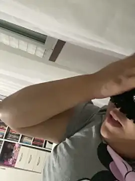 crazzyanne online show from 12/22/25, 05:37