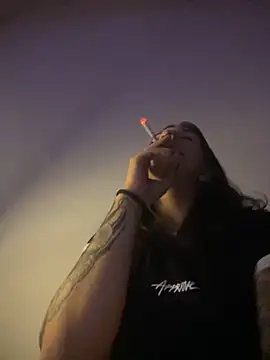 Snapshot of Hannahinfame chatting on 11/08/25, 11:21 Hannahinfame online show from 11/08/25, 11:21