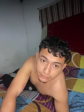 Snapshot of fer_luna chatting on 10/26/25, 03:23 fer luna online show from 10/26/25, 03:23