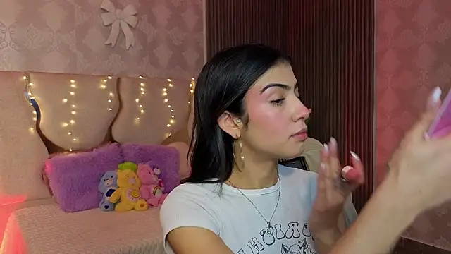 MAIILY TAY online show from 03/04/26, 12:33