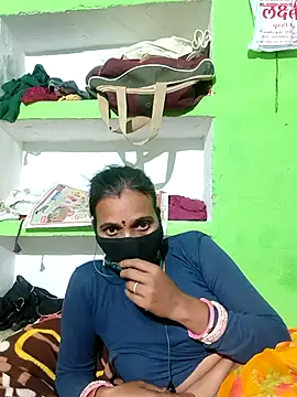 Snapshot of Hot_nenshi chatting on 10/28/25, 01:36 Hot nenshi online show from 10/28/25, 01:36