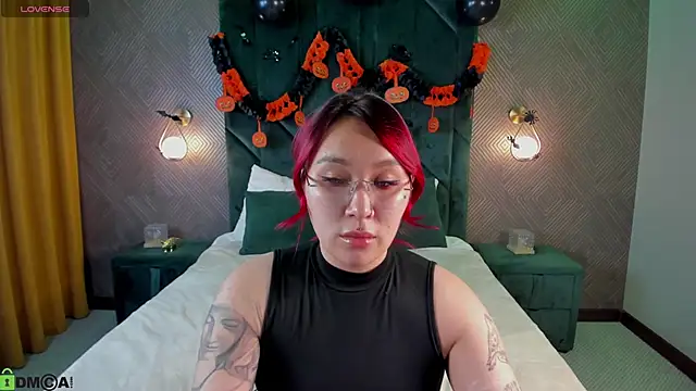 Susie Reverse online show from 10/29/25, 10:17