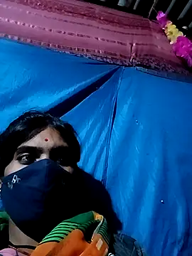 Janvi babby online show from 10/28/25, 03:14