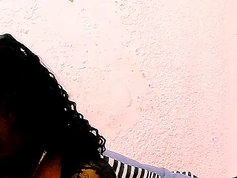 DOVE85 online show from 11/14/25, 01:54