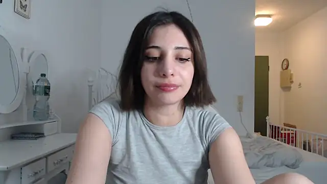 Snapshot of bellefleurrr chatting on 06/28/26, 10:05 bellefleurrr online show from 06/28/26, 10:05