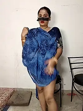 Snapshot of Heena-143 chatting on 06/01/26, 10:06 Heena-143 online show from 06/01/26, 10:06