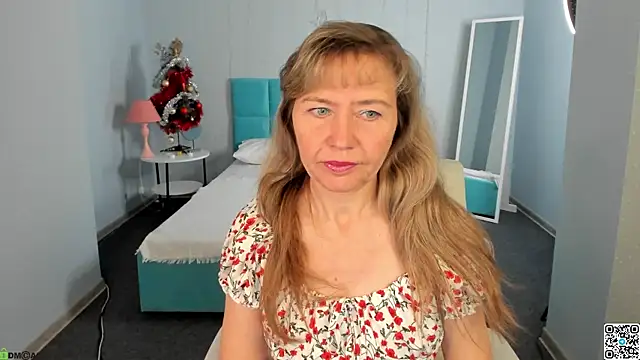 Carla Vogue online show from 12/21/25, 02:51