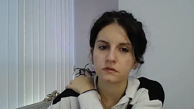 StellaAnia online show from 10/29/25, 09:33