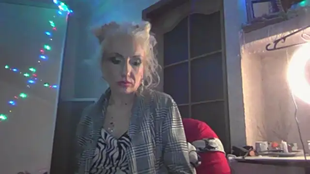 LilaniLoverx online show from 04/25/26, 02:47