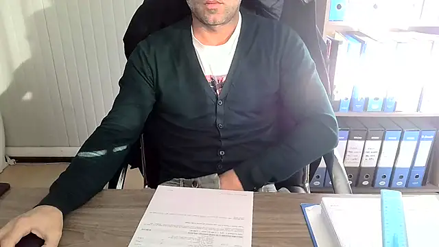 Evasionee online show from 12/17/25, 08:09