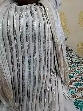 Snapshot of Rubi__1 chatting on 10/31/25, 05:41 Rubi  1 online show from 10/31/25, 05:41