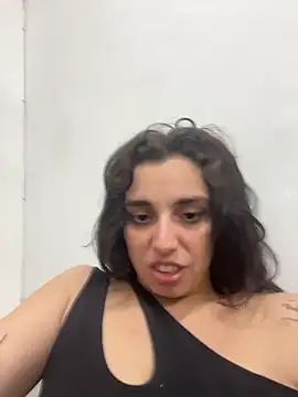 Snapshot of gigi333regi chatting on 12/22/25, 04:20 gigi333regi online show from 12/22/25, 04:20