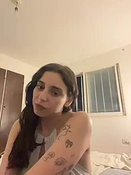 Snapshot of gigi333regi chatting on 02/20/26, 01:02 gigi333regi online show from 02/20/26, 01:02