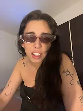 Snapshot of gigi333regi chatting on 02/20/26, 11:38 gigi333regi online show from 02/20/26, 11:38