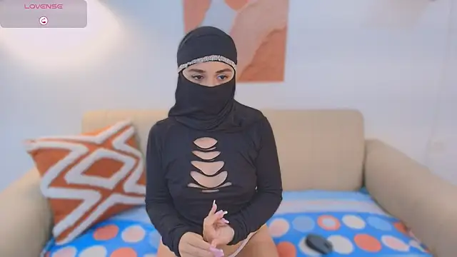 Lailaa lush online show from 11/26/25, 07:20