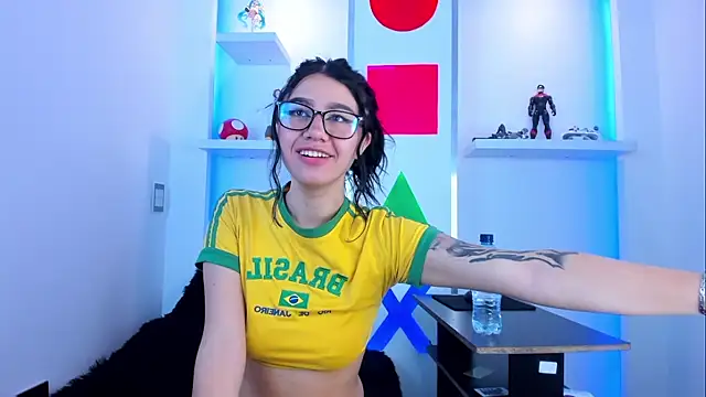 Charlotte Millers online show from 11/29/25, 09:51