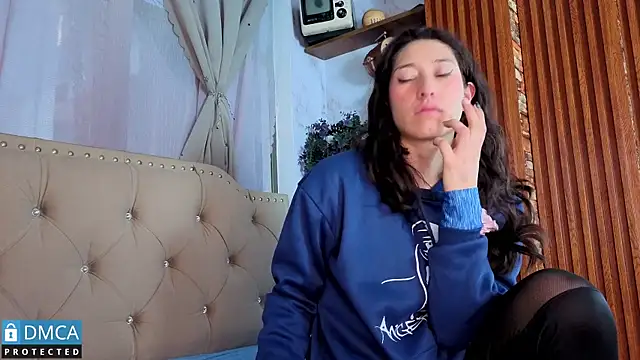 eva delight  online show from 01/14/26, 11:05