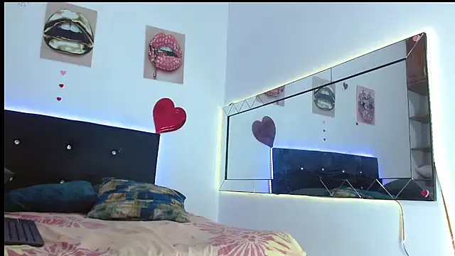 antonella pink2 online show from 01/15/26, 01:05