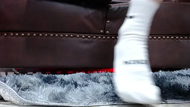 Leiladom online show from 11/19/25, 12:05