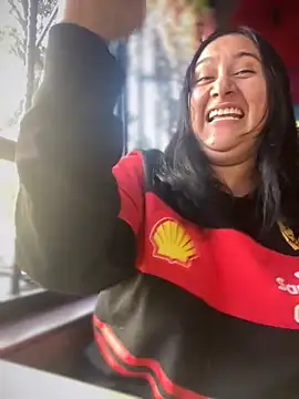 Snapshot of _Nalaa chatting on 11/07/25, 12:27 Nalaa online show from 11/07/25, 12:27