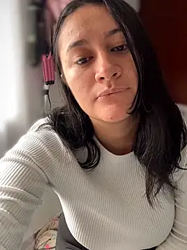 Snapshot of _Nalaa chatting on 11/10/25, 07:46 Nalaa online show from 11/10/25, 07:46