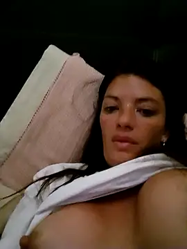 Snapshot of Paulita2027 chatting on 11/26/25, 08:37 Paulita2027 online show from 11/26/25, 08:37