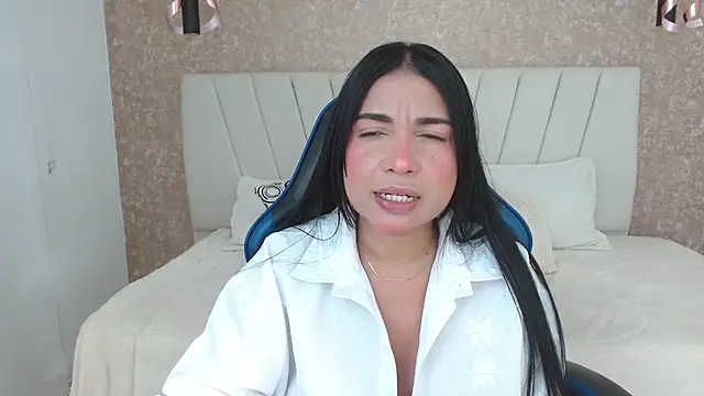 AliceSmity  online show from 12/04/25, 07:11