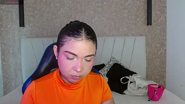 AliceSmity  online show from 04/07/26, 11:54