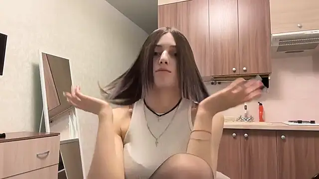 AidaGloshen online show from 11/04/25, 07:18