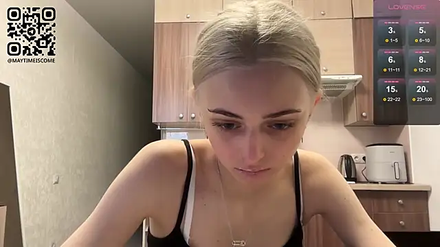 Snapshot of AidaGloshen chatting on 06/06/26, 02:11 AidaGloshen online show from 06/06/26, 02:11