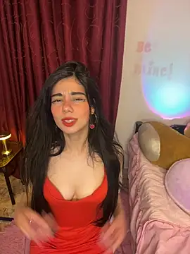 Snapshot of wetbyAlice chatting on 04/16/26, 12:11 wetbyAlice online show from 04/16/26, 12:11