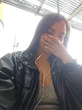 sophie-06 online show from 11/24/25, 08:19