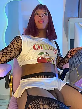 Snapshot of cherxyl_royal chatting on 02/10/26, 01:37 cherxyl royal online show from 02/10/26, 01:37