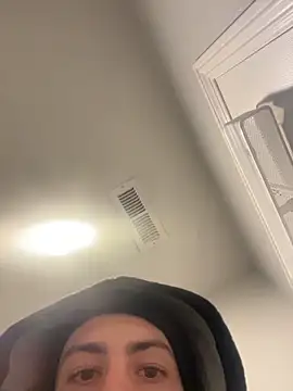 Snapshot of slimshadypt2 chatting on 11/25/25, 06:52 slimshadypt2 online show from 11/25/25, 06:52