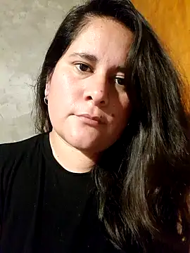 Clara Arg online show from 12/01/25, 12:04